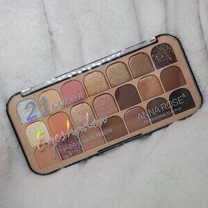 💞 NWOT | 21 Color | Shining & Matte #01 Eyeshadow Palette